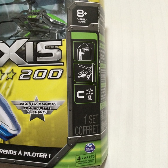 Air Hogs Axis 200 Remote Control Helicopter - Picture 6 of 7